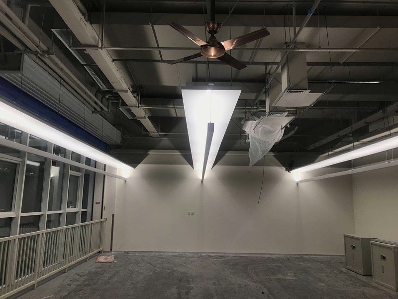 用戶看過來，質(zhì)量這么好的高光鋁單板材料，別處找不到