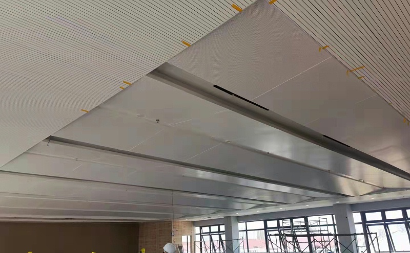 茸興路正誠(chéng)機(jī)電廠@階梯穿孔鋁單板