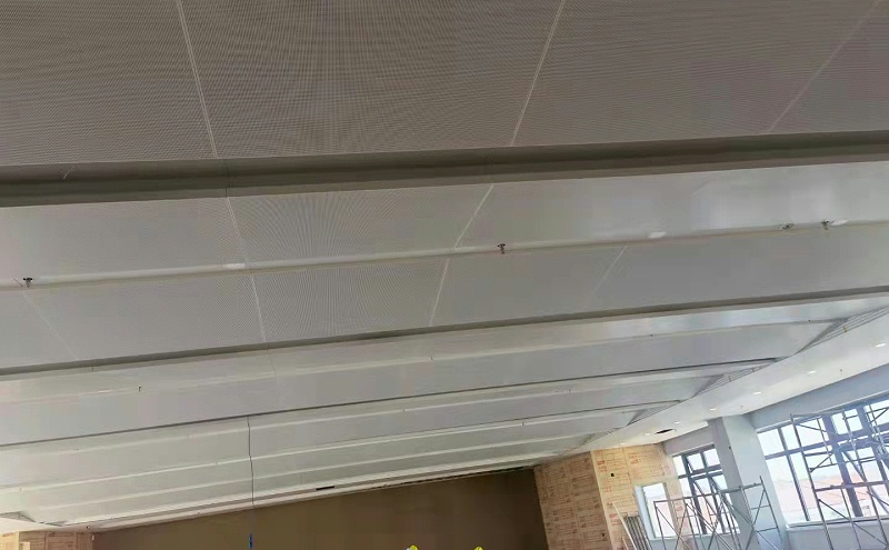 茸興路正誠(chéng)機(jī)電廠@階梯穿孔鋁單板