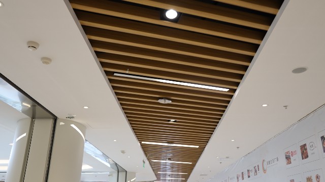 附近鋁單板廠家在哪里？怎么找到優(yōu)質(zhì)鋁單板廠家