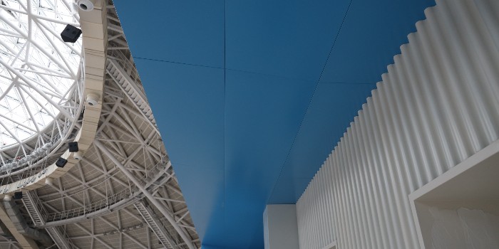 哪家鋁單板廠家靠譜？定制產(chǎn)品質(zhì)量高+服務完善=靠譜