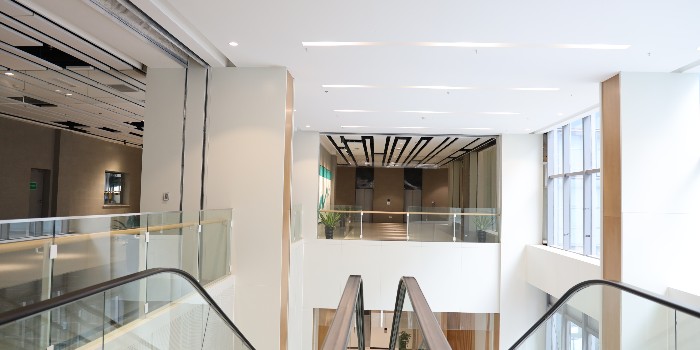 鋁單板廠家告訴你氟碳噴涂鋁單板和氟碳輥涂鋁單板有什么區(qū)別