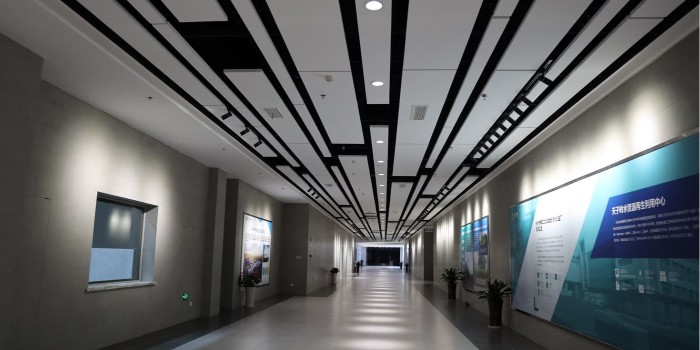 鋁單板廠家哪家靠譜？這4個方面幫你選擇靠譜的鋁單板廠家