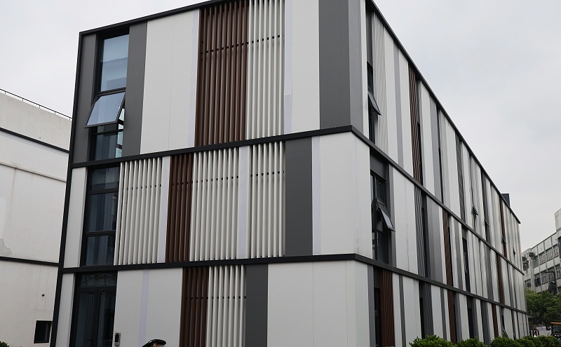 為何存在有一些氟碳鋁單板廠家廉價售賣呢？