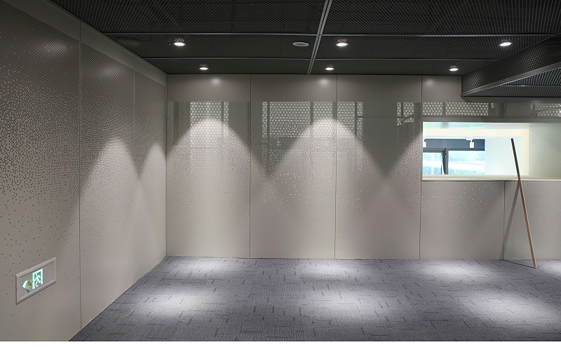 上海地產閔虹集團辦公樓@漸變沖孔鋁單板